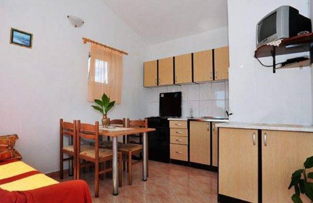 Apartments Maric Drvenik Mali Quarto foto